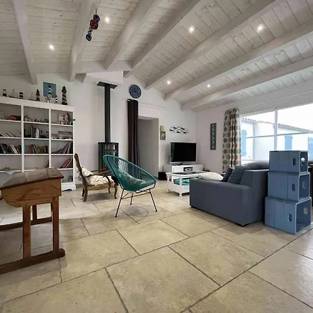 Maison 4 Pièces Avec Piscine 8 Couchages Denis D'oléron Sdo000-081b Villa *